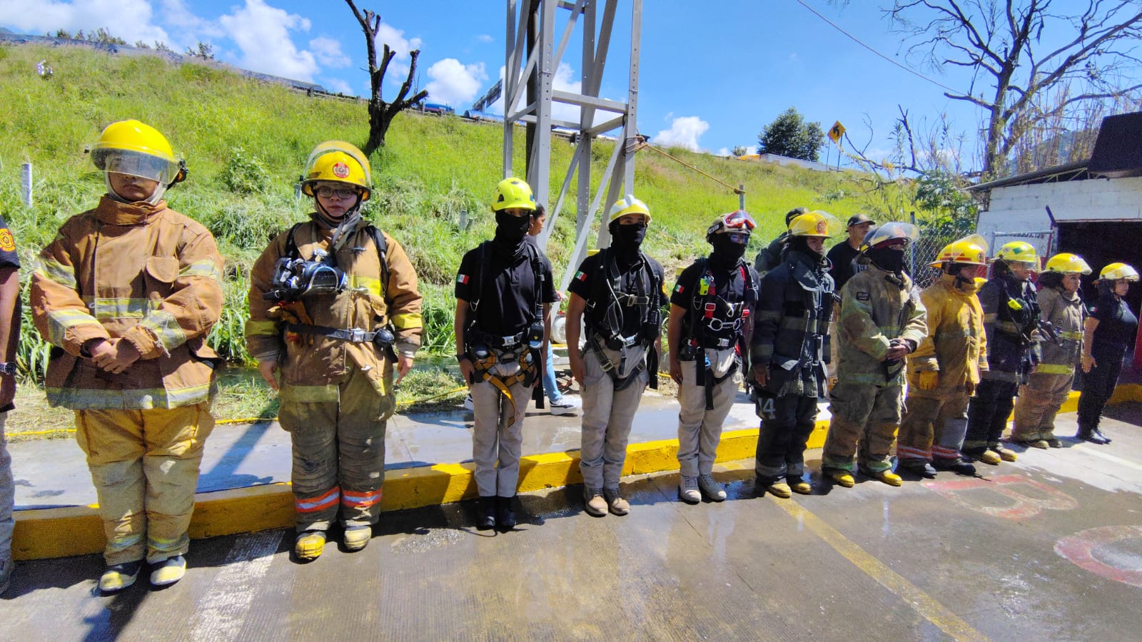 Con recursos mínimos bomberos metropolitanos de Nogales y Río Blanco llega a tres décadas de servicio