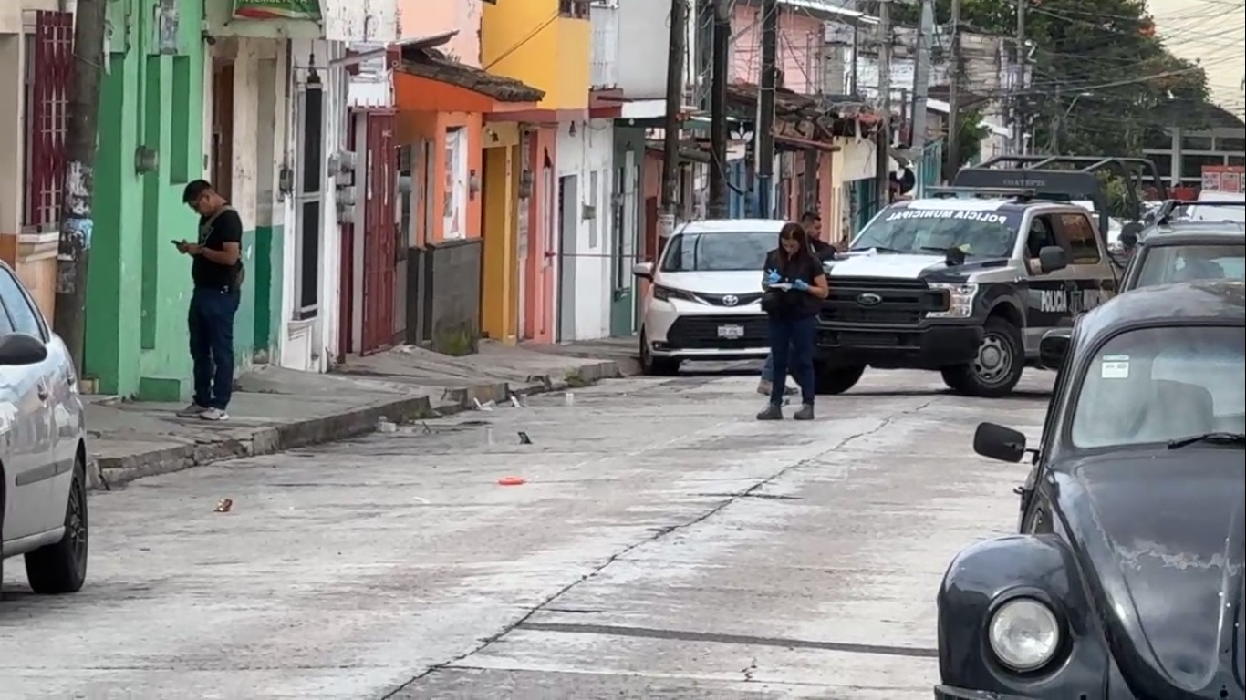 En Coatepec se reportan dos hechos violentos con arma de fuego, hay un herido