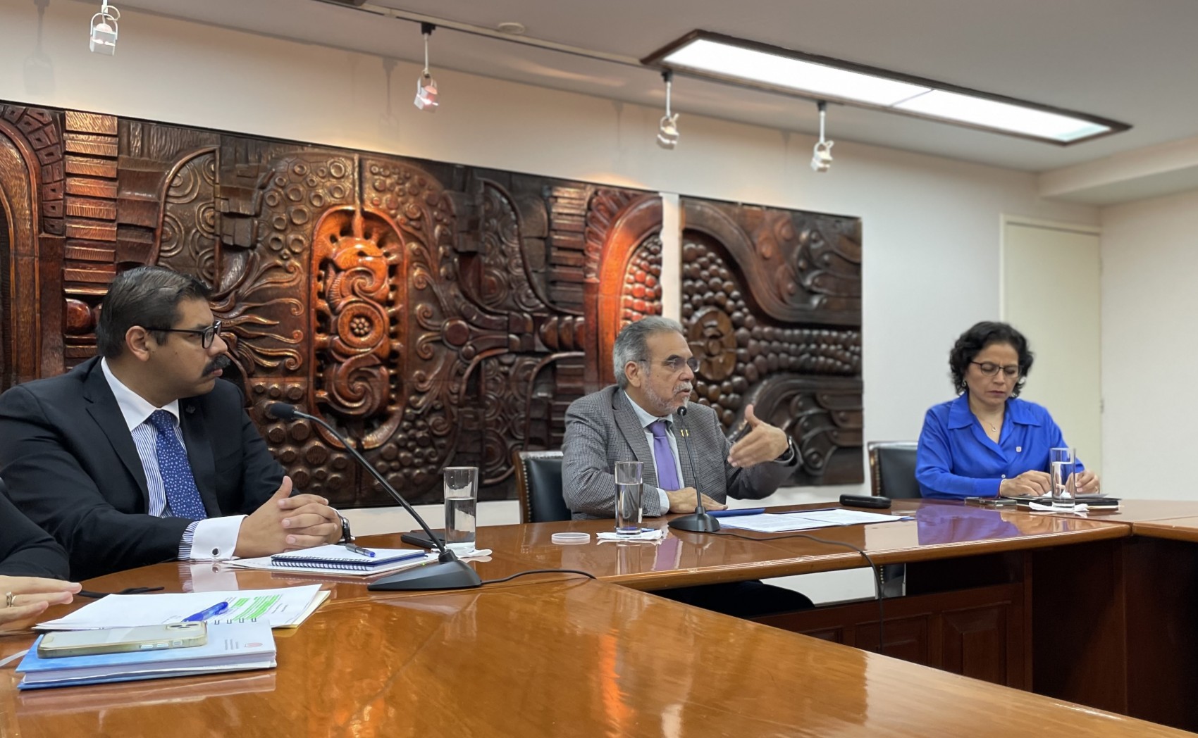 Rector de la Universidad Veracruzana pide disculpa por cambio de sede en su informe