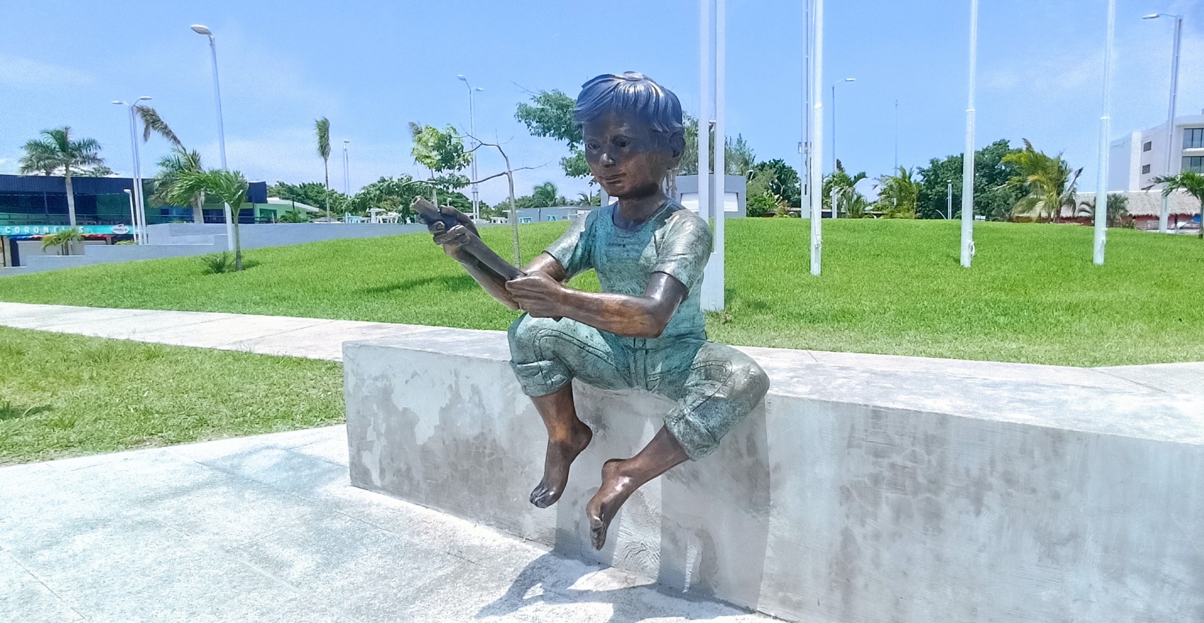 Denuncian daños a la escultura del Niño Pescador de Boca del Río