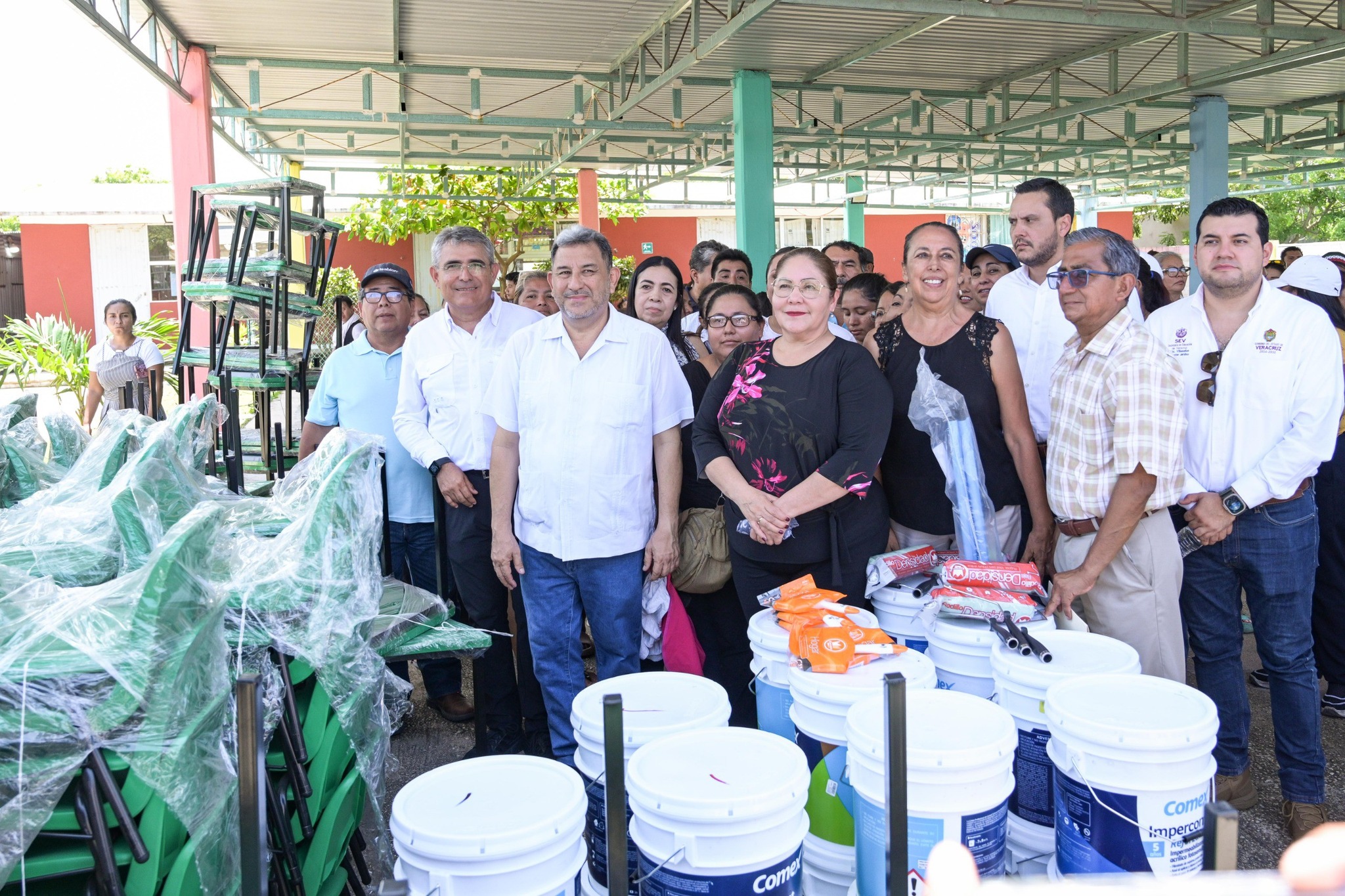 SEV y Ayuntamiento de Coatzacoalcos abordan necesidades educativas en primaria de la colonia Fraternidad Antorchista