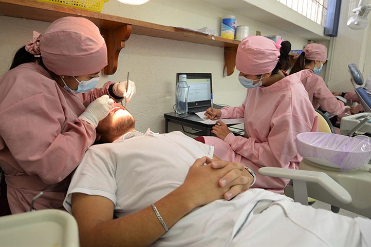 UV realiza Examen de Salud Integral 2025 al alumnado de nuevo ingreso