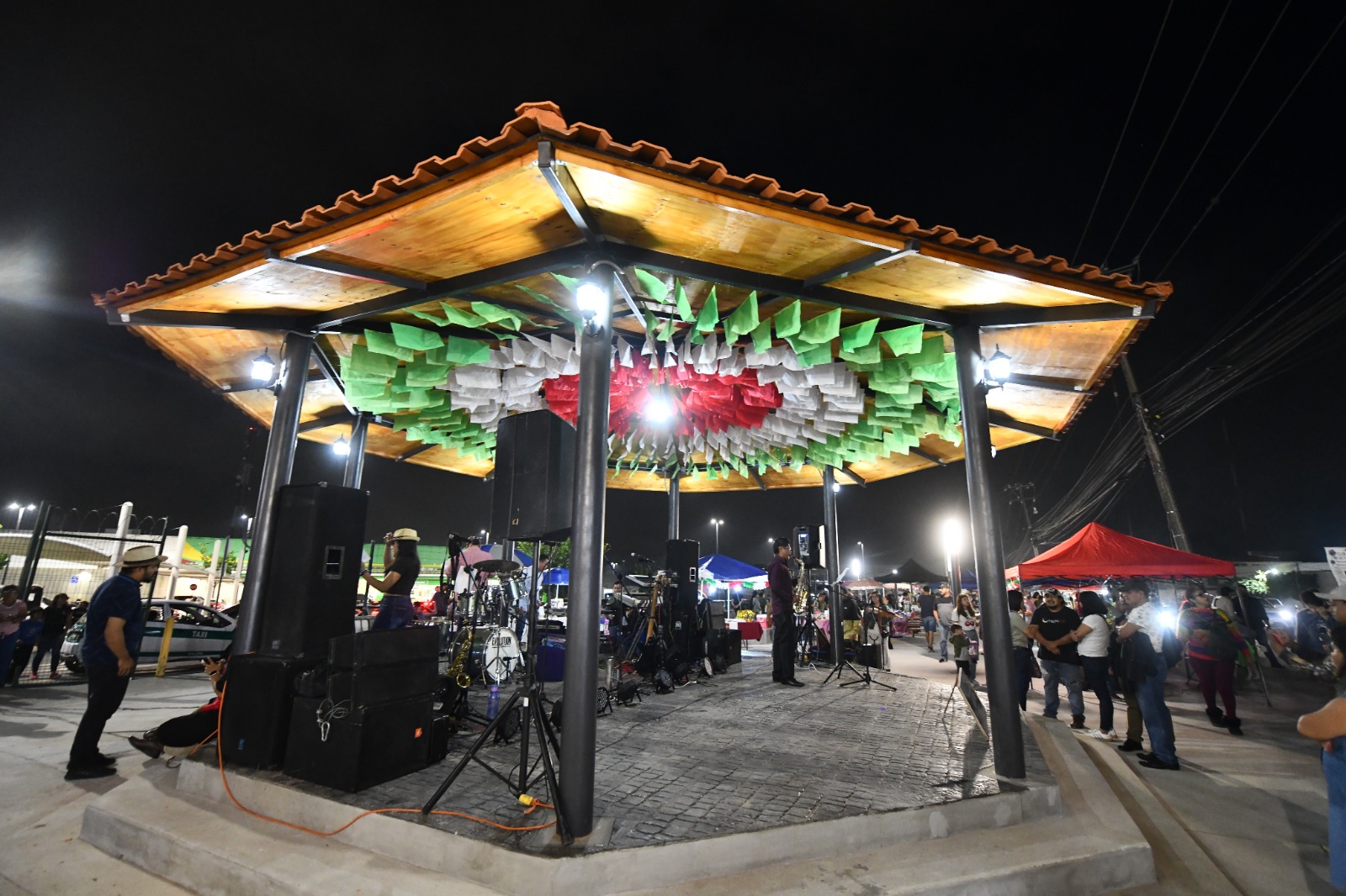 Recupera Ayuntamiento de Emiliano Zapata espacio público con nueva plaza Jacarandas