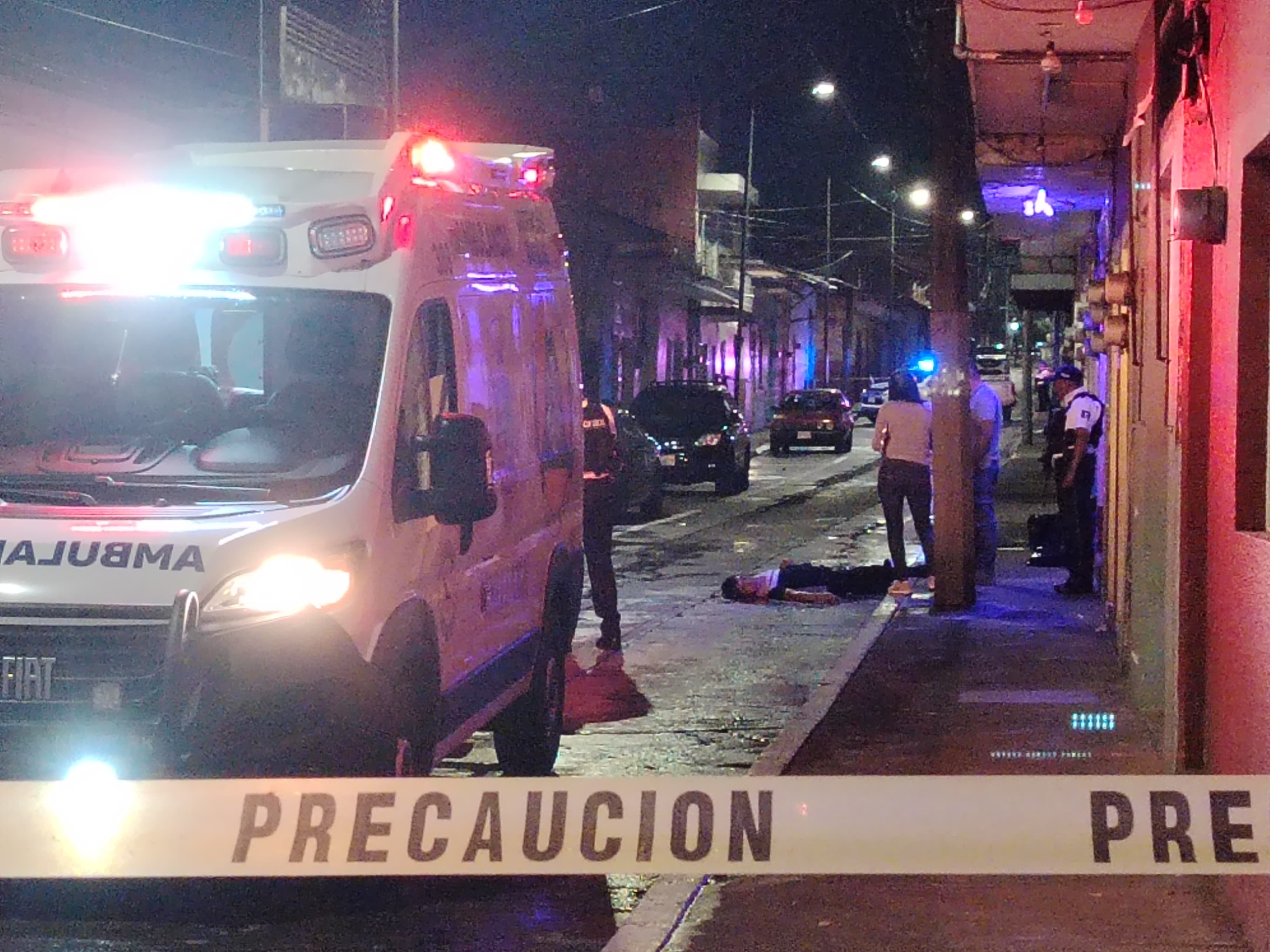 Localizan sin vida a hombre afuera de céntrico bar de Orizaba