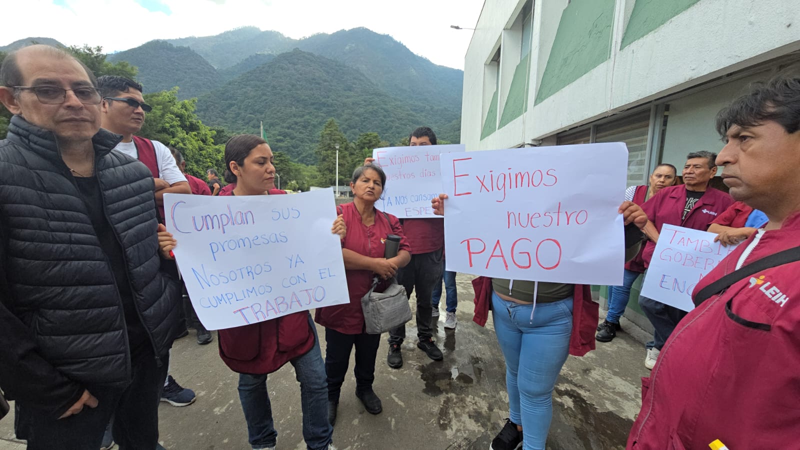 Por falta de pago trabajadores de limpieza paran labores en el Hospital de Río Blanco