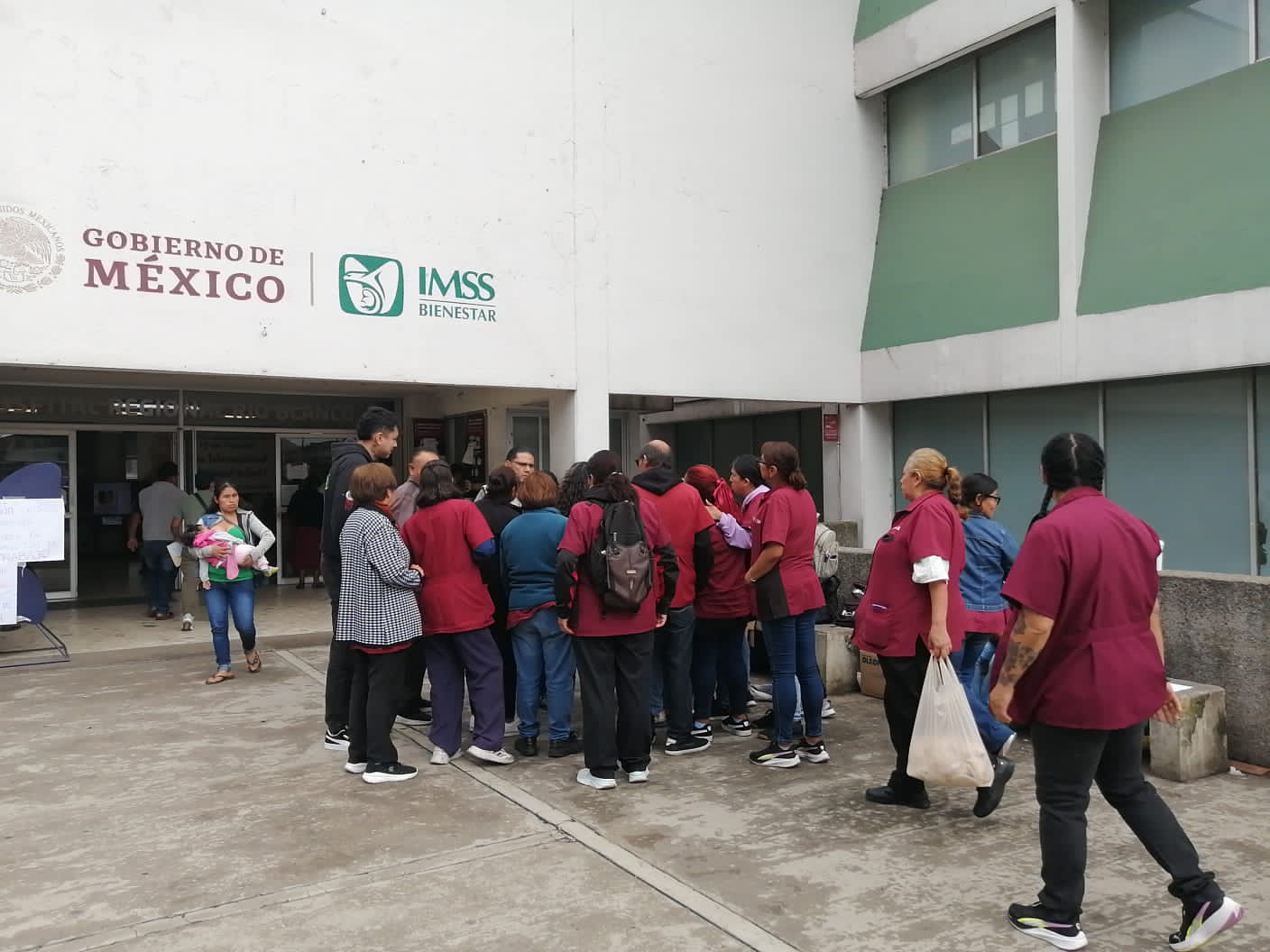 Gobierno del estado analiza contratación parcial de trabajadores de limpieza de hospitales