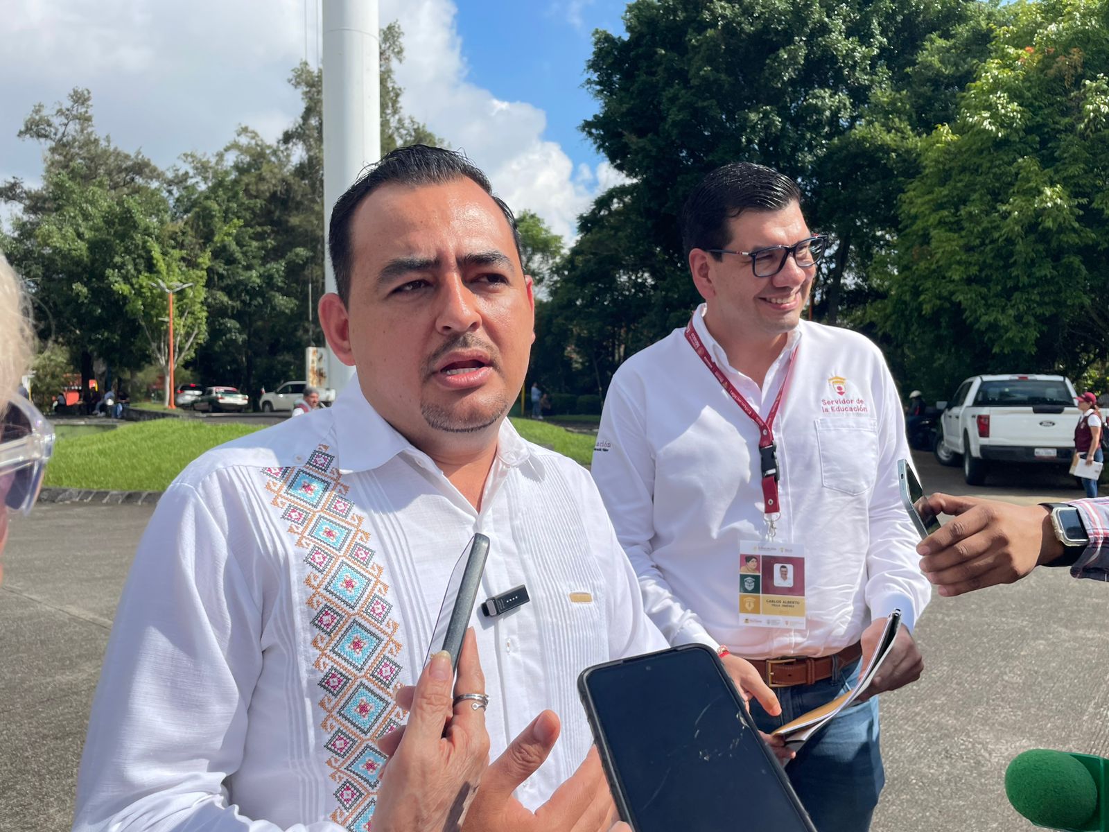 Becas redujeron la deserción escolar del 18 al 13 % en preparatorias