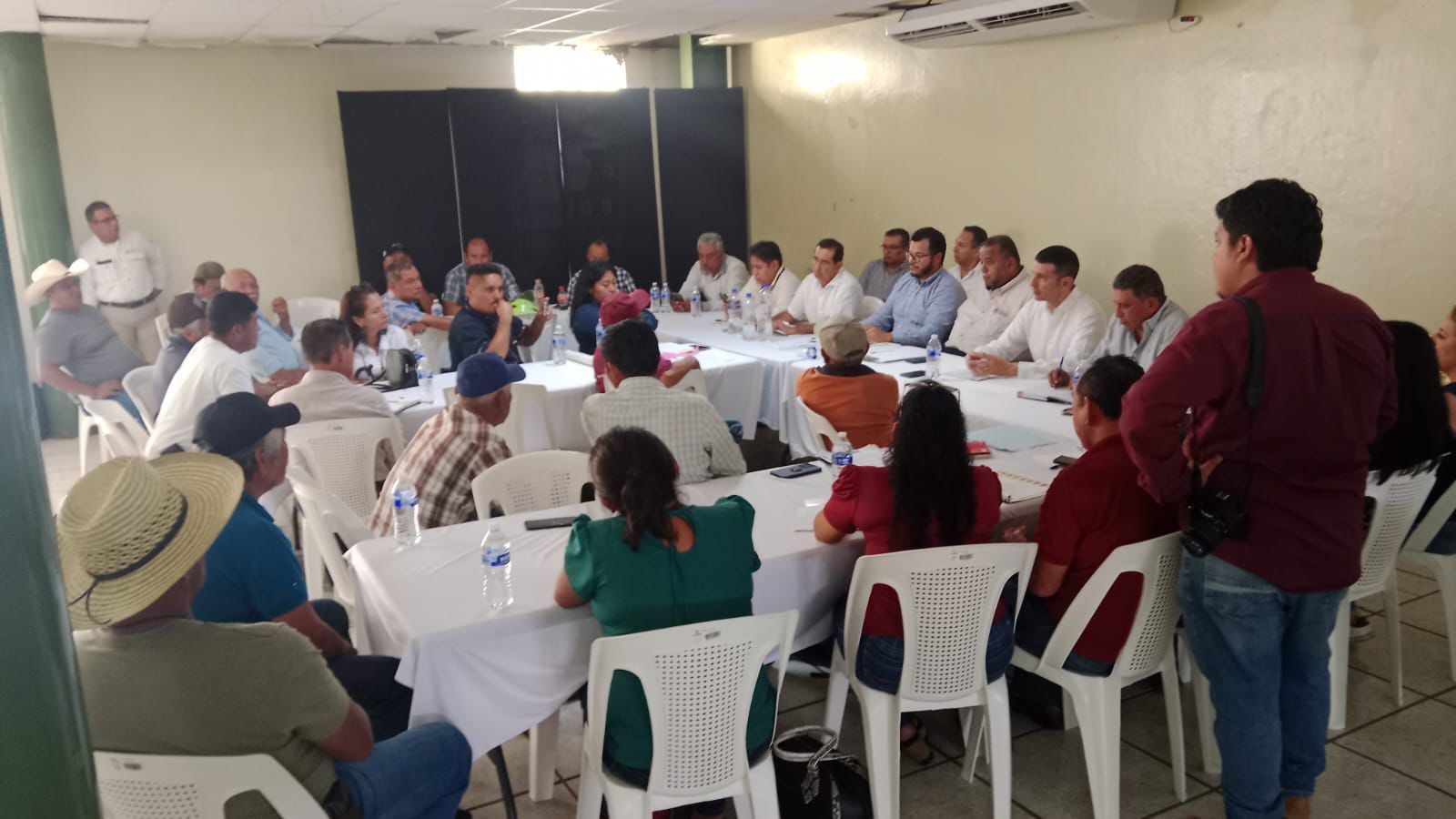Exigen a Pemex remediar daños tras derrame en Coatzintla