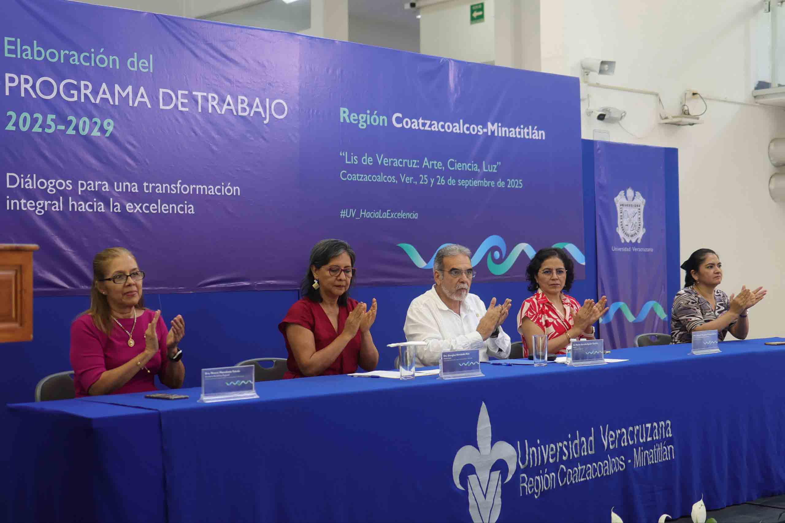 Con enfoque propositivo, concluyen Diálogos en región Coatzacoalcos