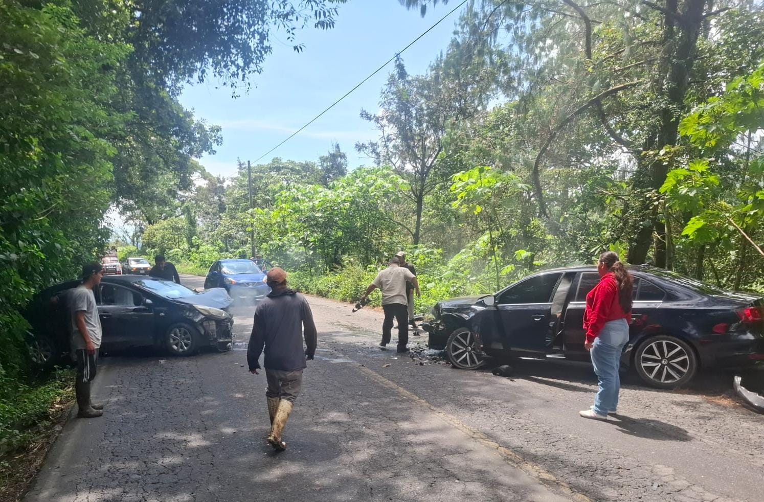 Choque frontal en la carretera Fortín-Huatusco, a la altura de Coscomatepec, deja 4 lesionados