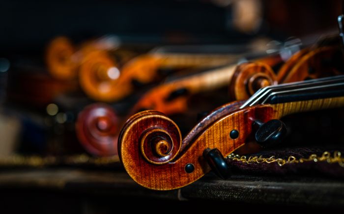 Aduana de Veracruz retiene instrumentos donados a niños indígenas