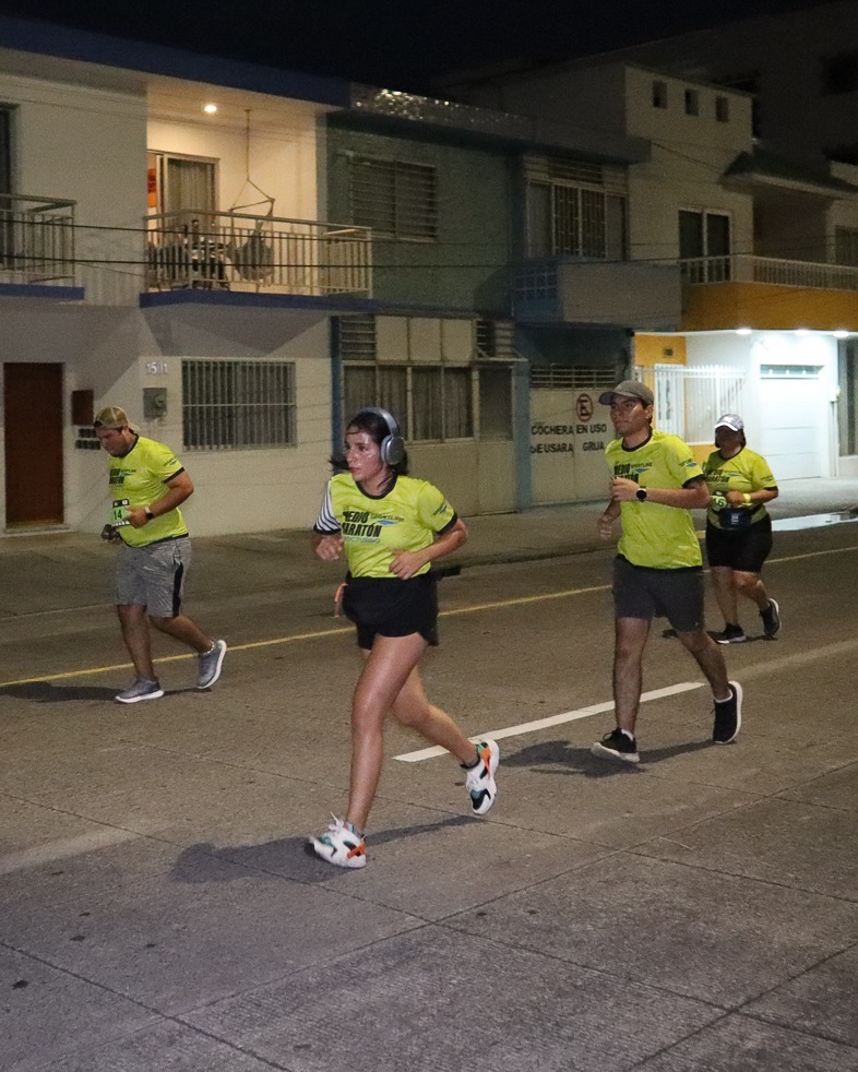 Vuelan las inscripciones para el Medio Maratón Nocturno Sportline 2025