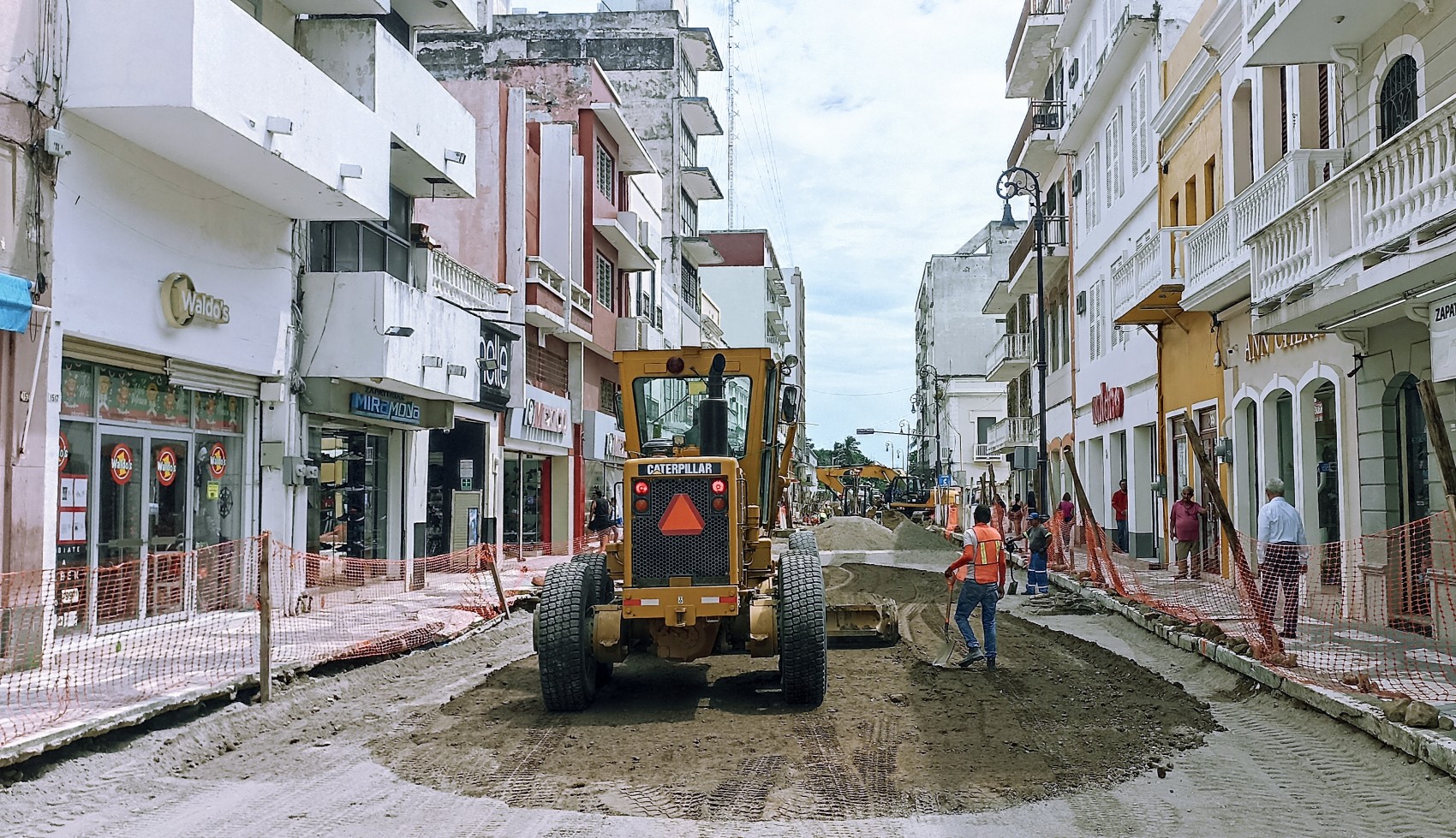 Ya hay fecha para terminar la pavimentación de la avenida Independencia de Veracruz
