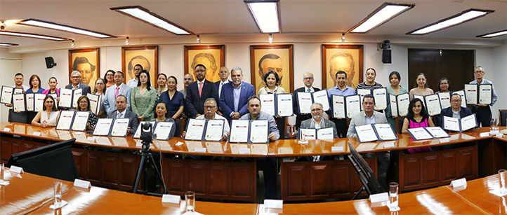UV, de las pocas universidades en México y AL con certificación ISO