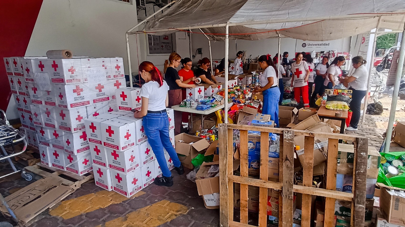 UV Región Veracruz acopia víveres para enviar a damnificados de Poza Rica y Tuxpan