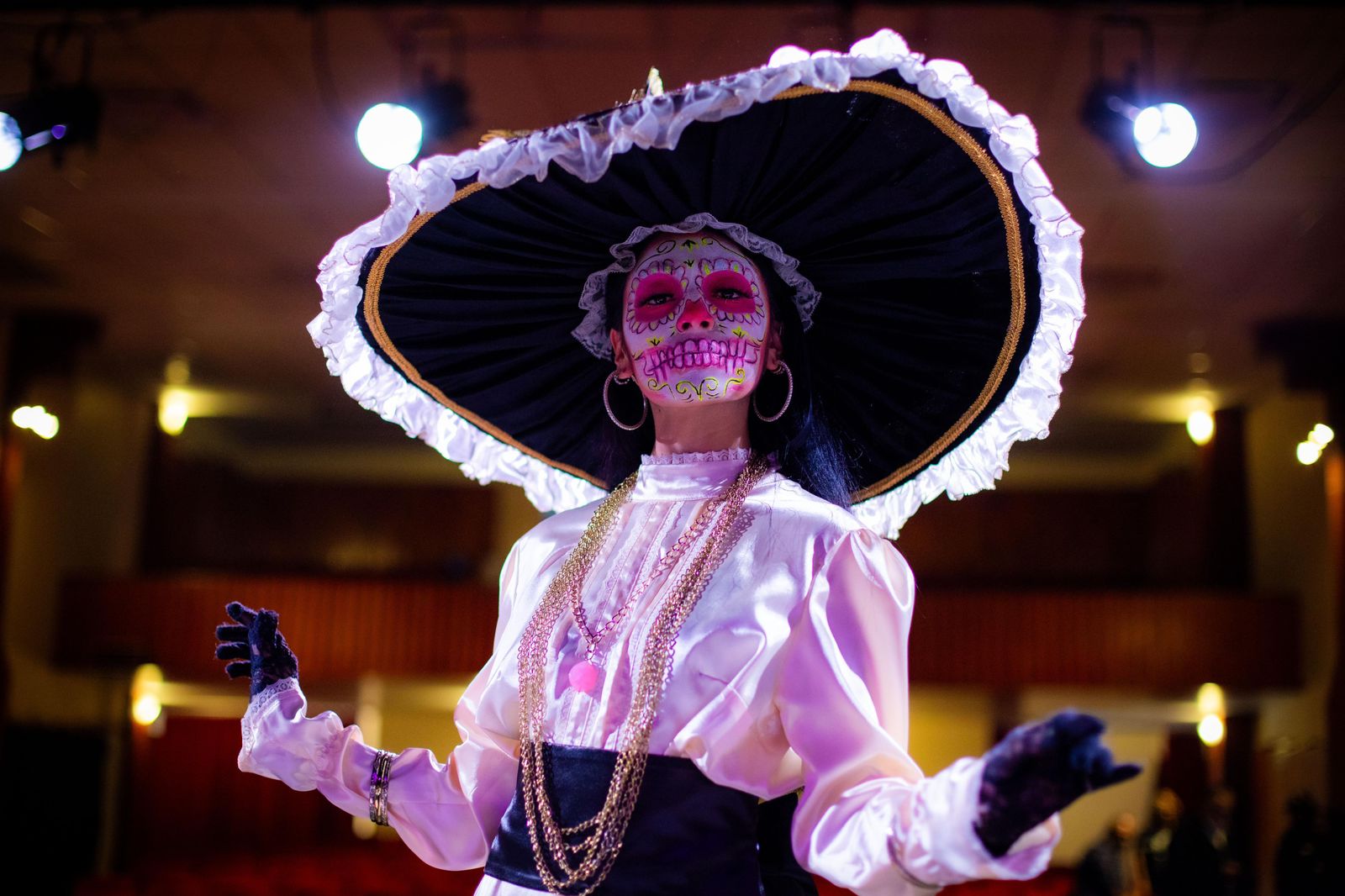 Celebra a los muertos con múltiples actividades culturales