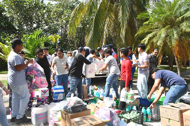 UV, región Veracruz, acopió más de 40 toneladas de ayuda para damnificados