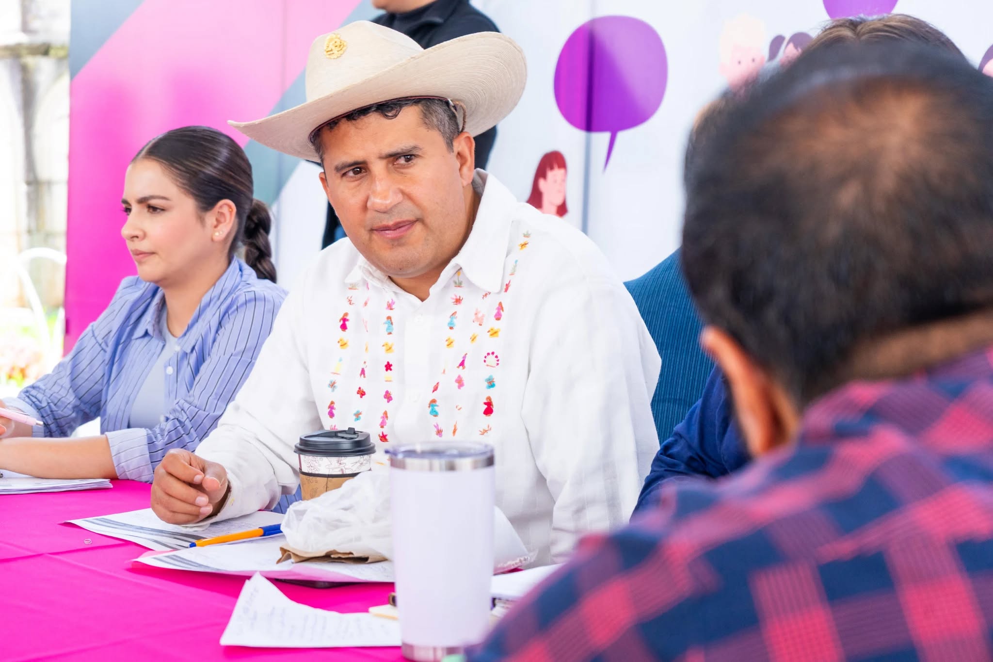 Asesinan a balazos a Carlos Manzo, alcalde de Uruapan, en la inauguración de festival de día de muertos