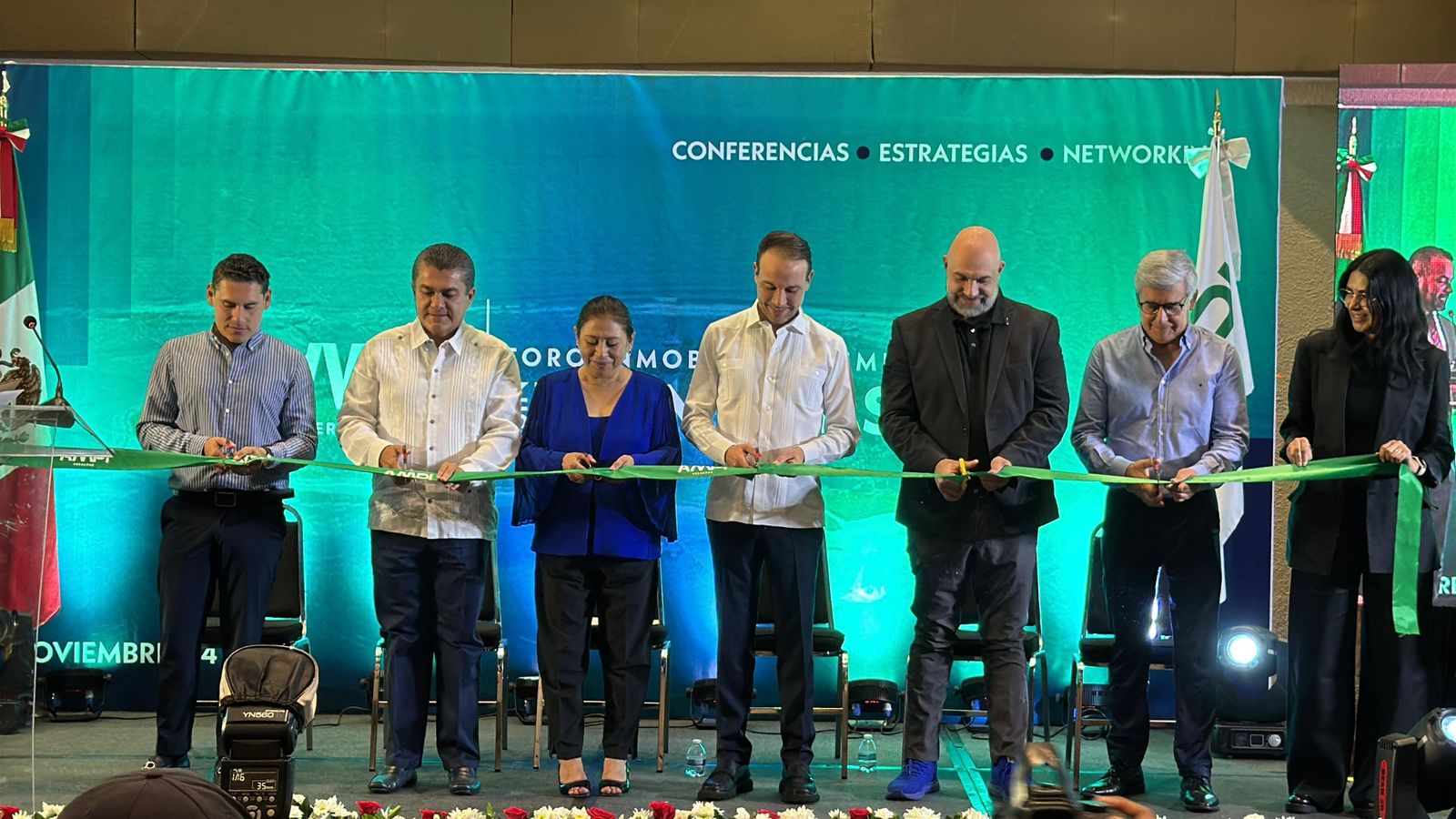 Inauguran el Foro Inmobiliario Empresarial Sin Fronteras en el WTC de Boca del Río