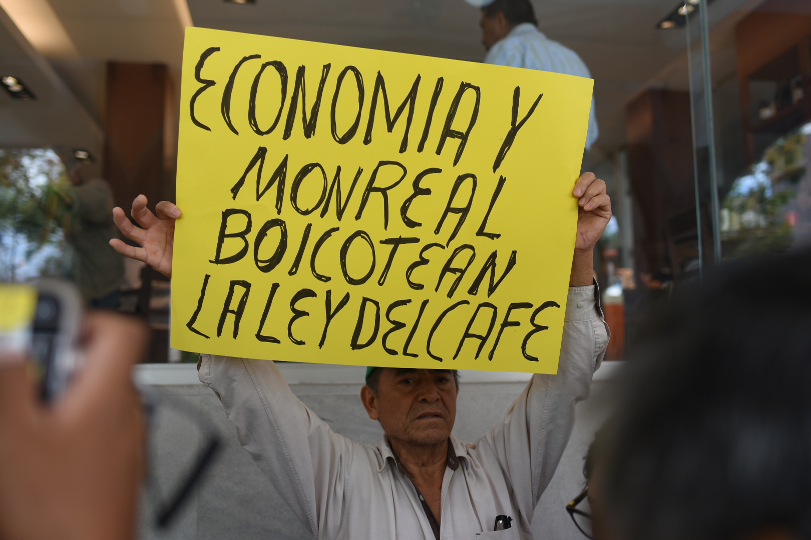 Monreal y Ebrard boicotean la Ley de Cafeticultura para beneficiar a empresas trasnacionales: Productores