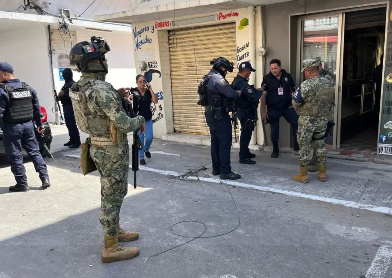 Hombres armados asaltan joyería en el Centro Histórico de Veracruz