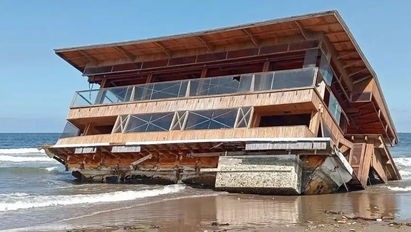 Regresa a Tuxpan el restaurante flotante “El Atracadero” tras inundaciones