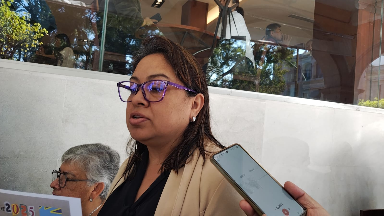 Inclusión de personas con discapacidad auditiva queda en el discurso oficial
