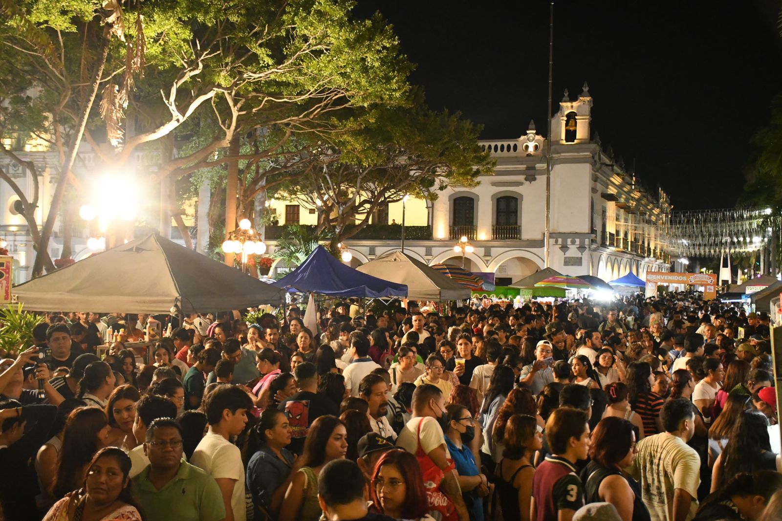 Festival del Esquite llena el zócalo de Veracruz y rompe asistencia