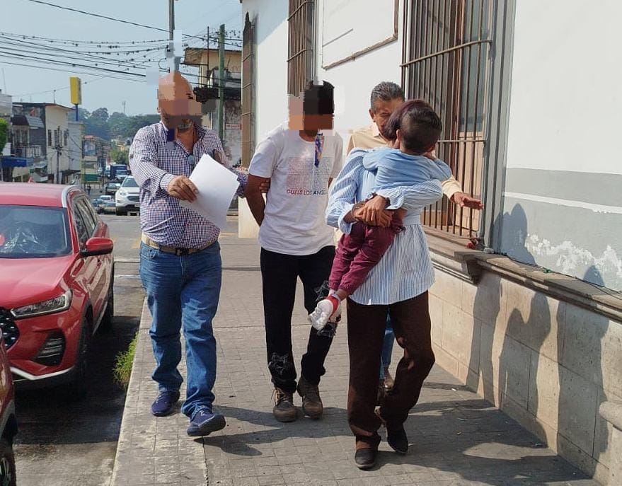 Aseguran a pareja señalada por secuestro y extorsión en Yanga