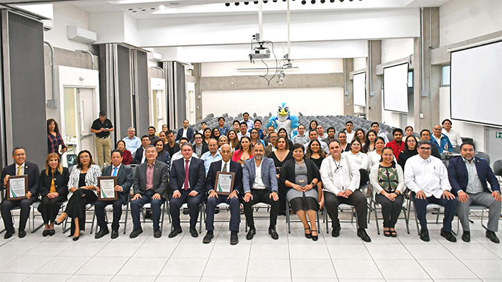 Microna UV celebró vigésimo aniversario