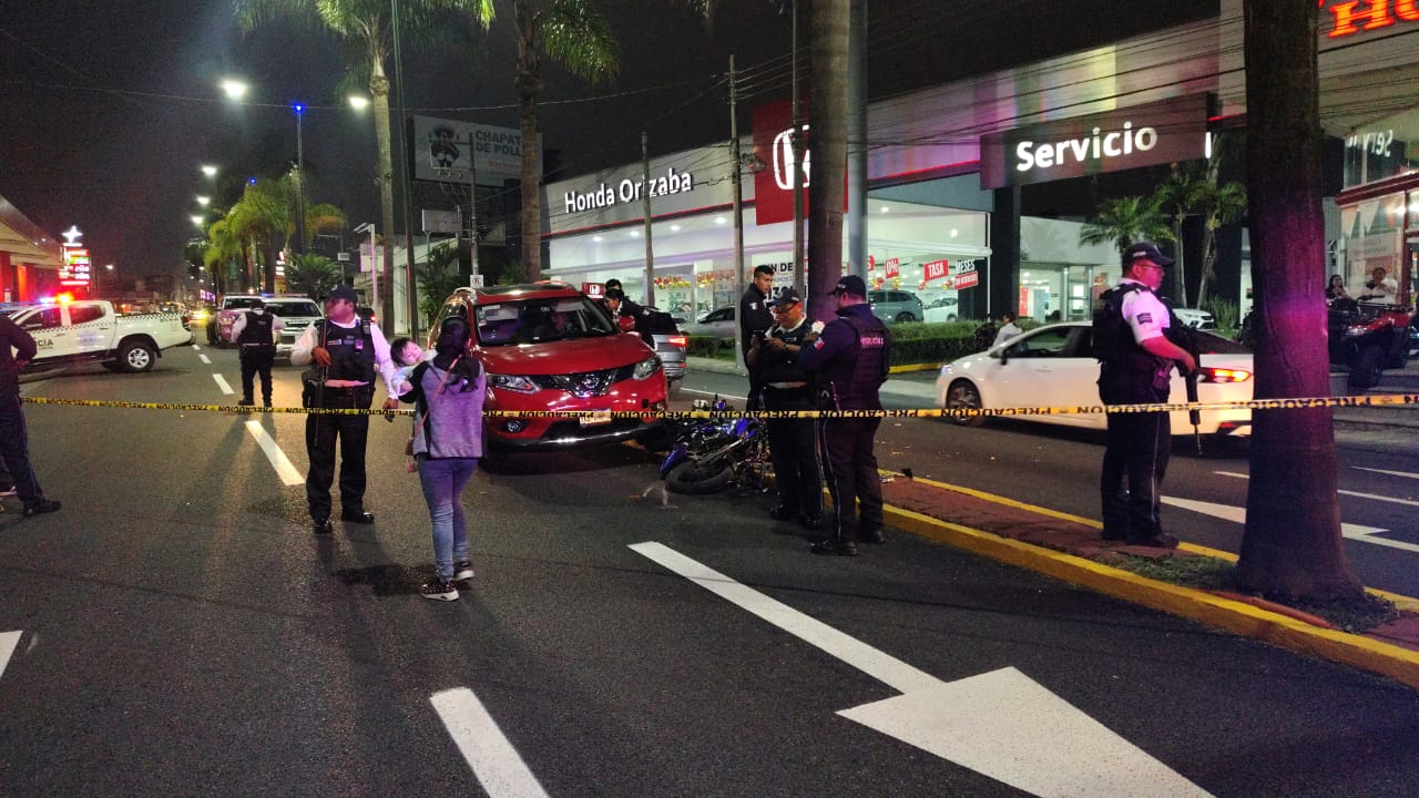 Choque en Orizaba deja tres motociclistas heridos de gravedad