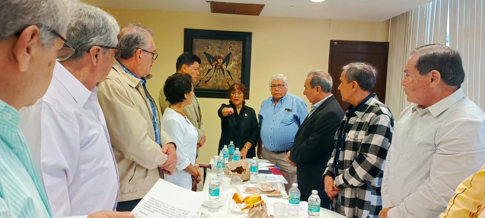 Eligen a Rosa María Álvarez como sucesora de Enrique Levet Gorozpe en Fesapauv
