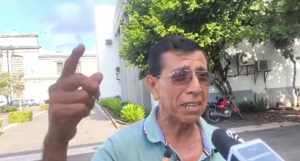 Engañan por WhatsApp a adultos mayores del programa 65 y Más en Veracruz
