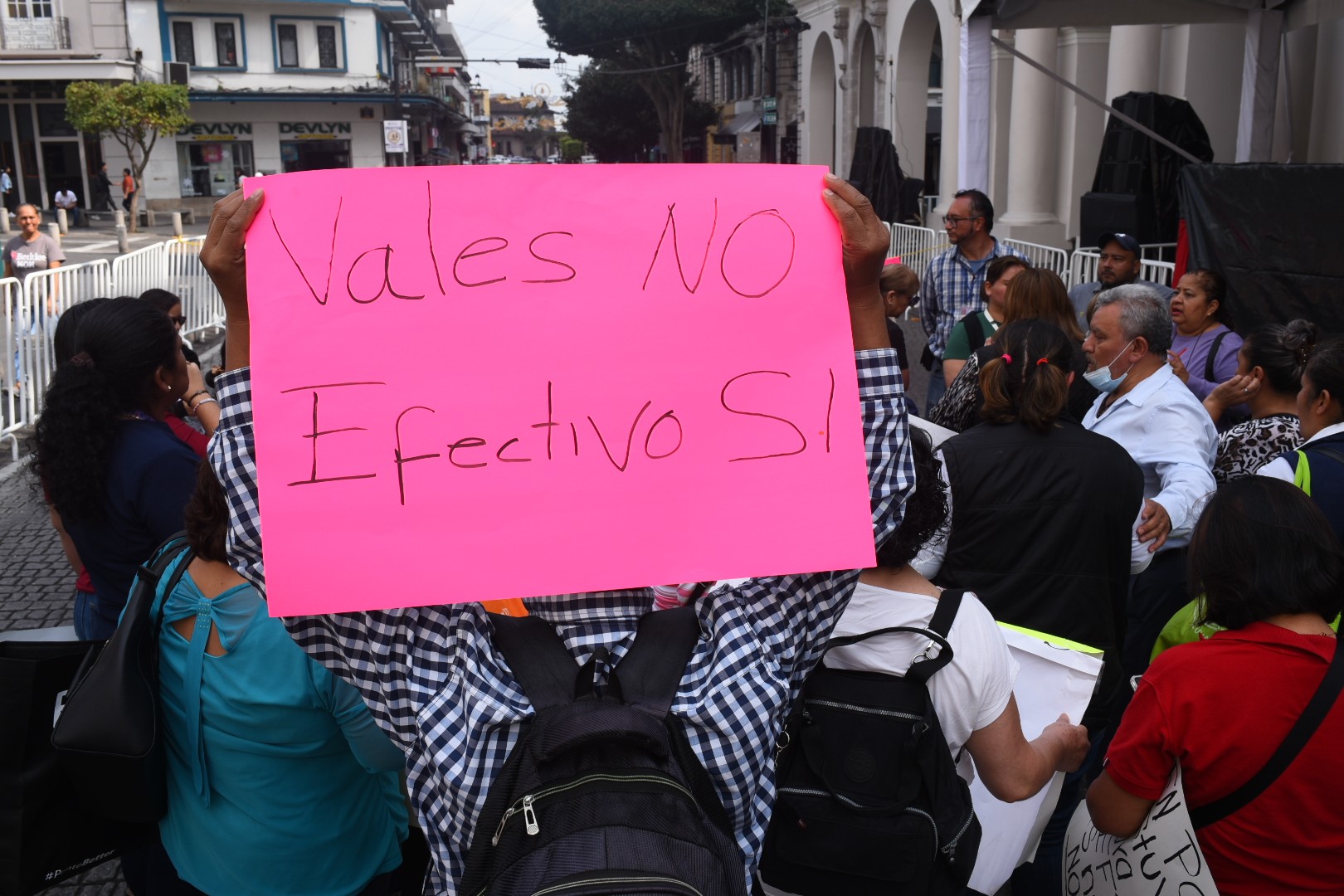 Salud Veracruz: Nahle permitirá elegir bono en efectivo o despensa