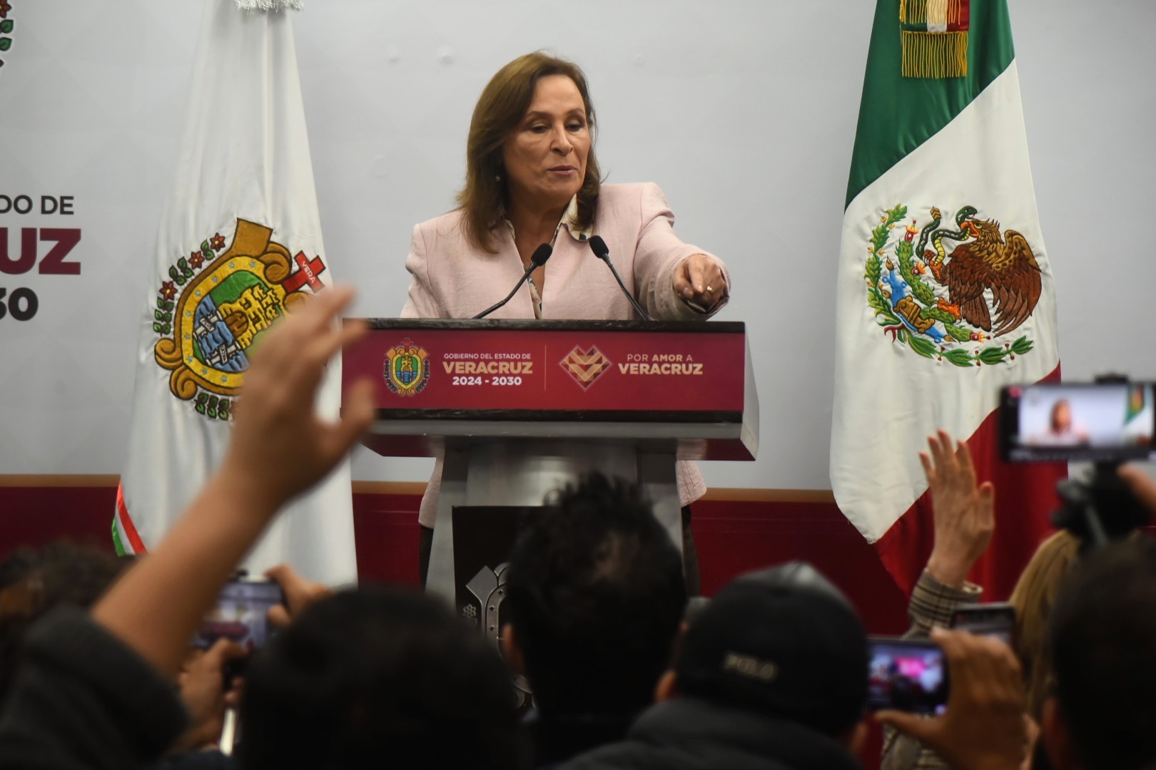 Nahle anuncia obras en Boca del Río, Veracruz y nuevos camiones Ulúa