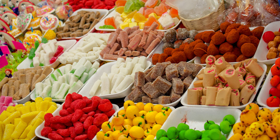 Bajan ventas de dulces tradicionales en Xalapa en diciembre