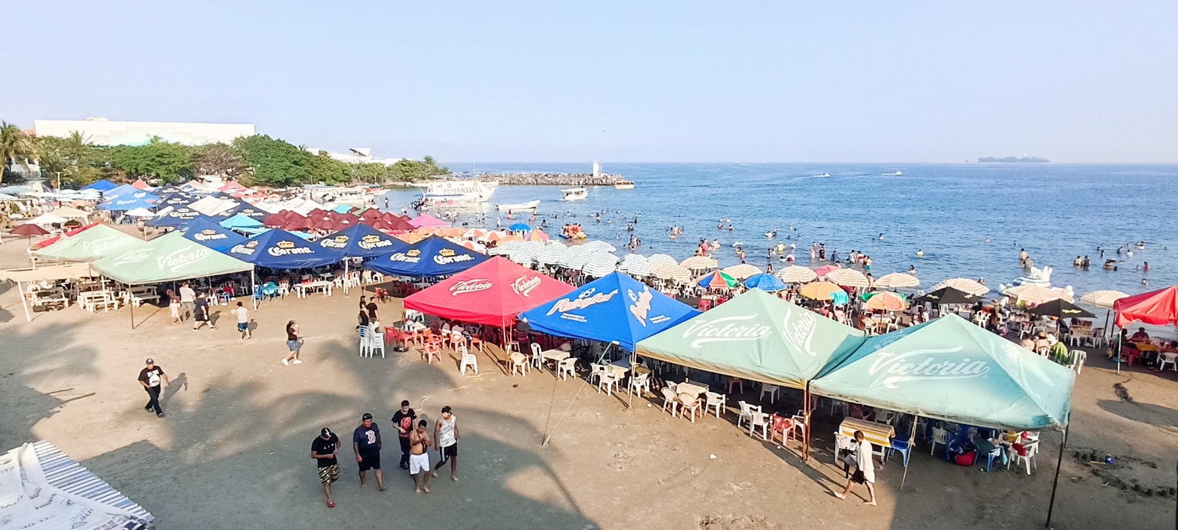 Alta afluencia en playas de Veracruz–Boca del Río el fin de semana