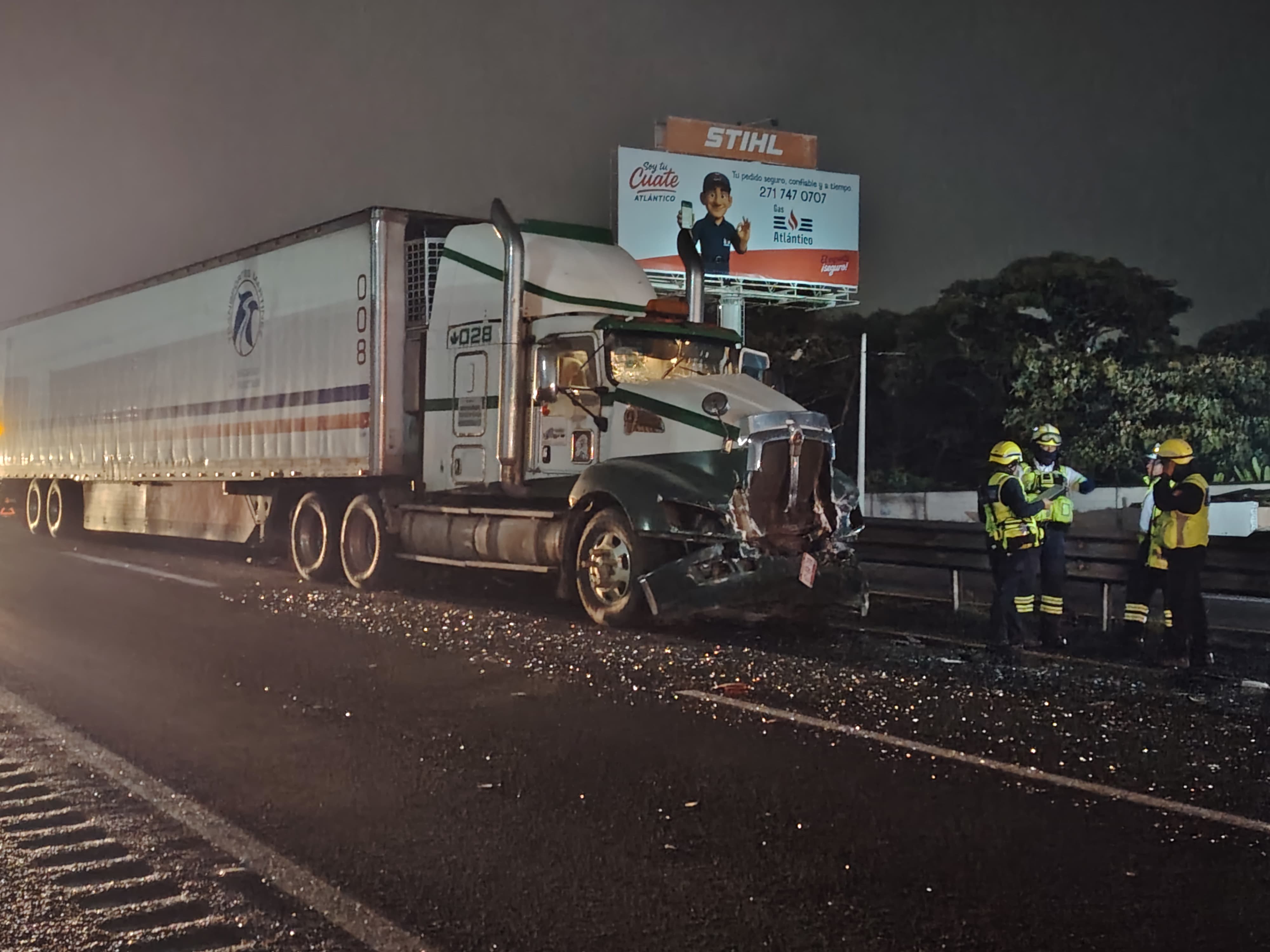 Choque múltiple en autopista Córdoba–Puebla deja cuatro lesionados