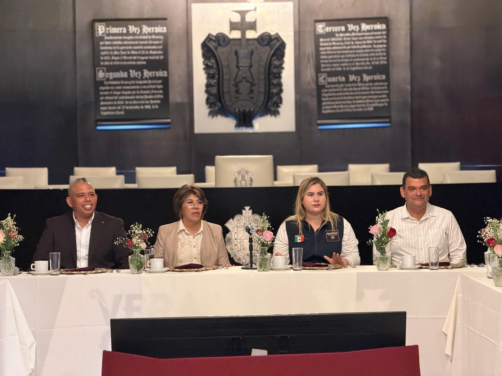Asiste alcalde de Medellín de Bravo a la reunión de la Mesa Interinstitucional para la Construcción de la Paz
