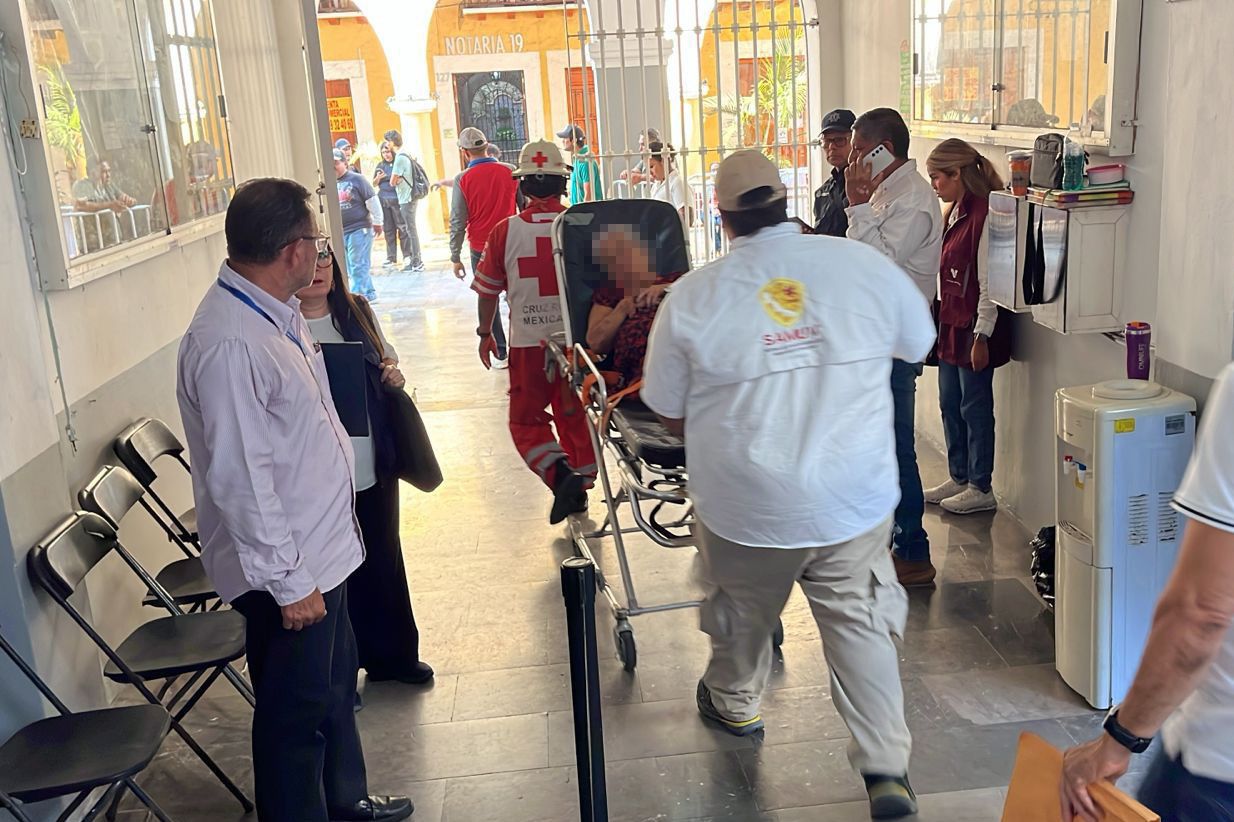 Dan de alta a adulta mayor que sufrió presión alta al pagar el predial en Veracruz