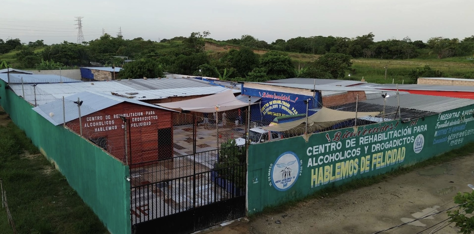 Catean anexo en Coatzacoalcos; aseguran armas y detienen a cinco