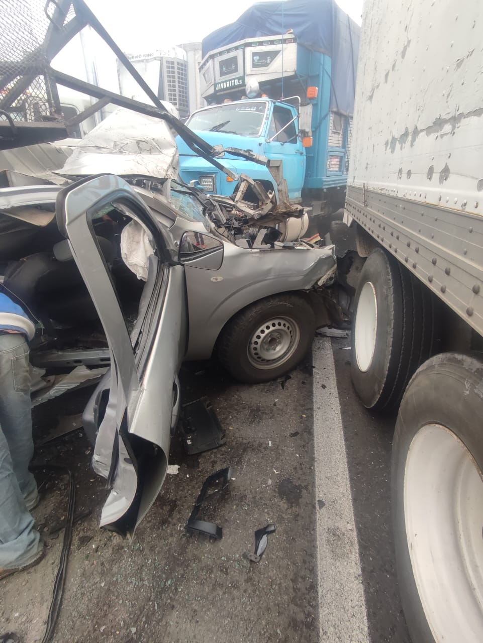 Carambola en autopista 150D cierra paso hacia CDMX