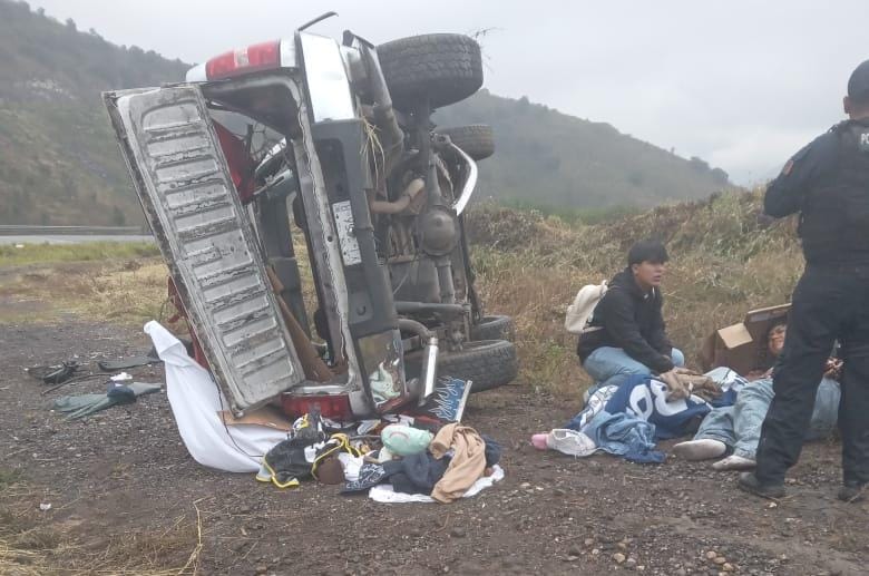 Accidente en Nogales deja cuatro lesionados tras volcadura