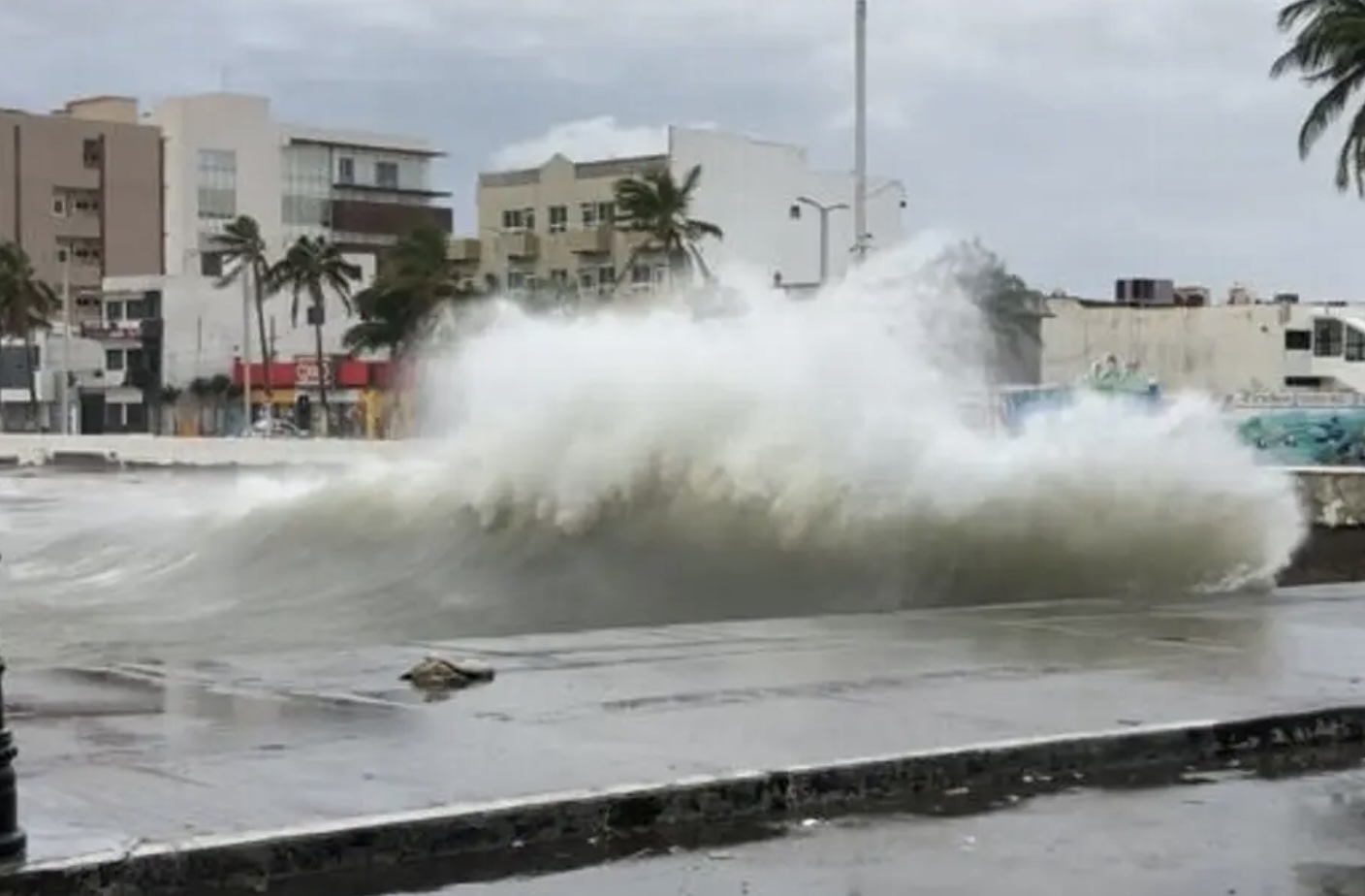 Norte por Frente Frío 27 deja 80 reportes en Veracruz; saldo blanco