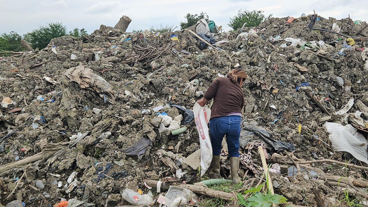 Inundación en Poza Rica obliga a damnificados a buscar reciclaje