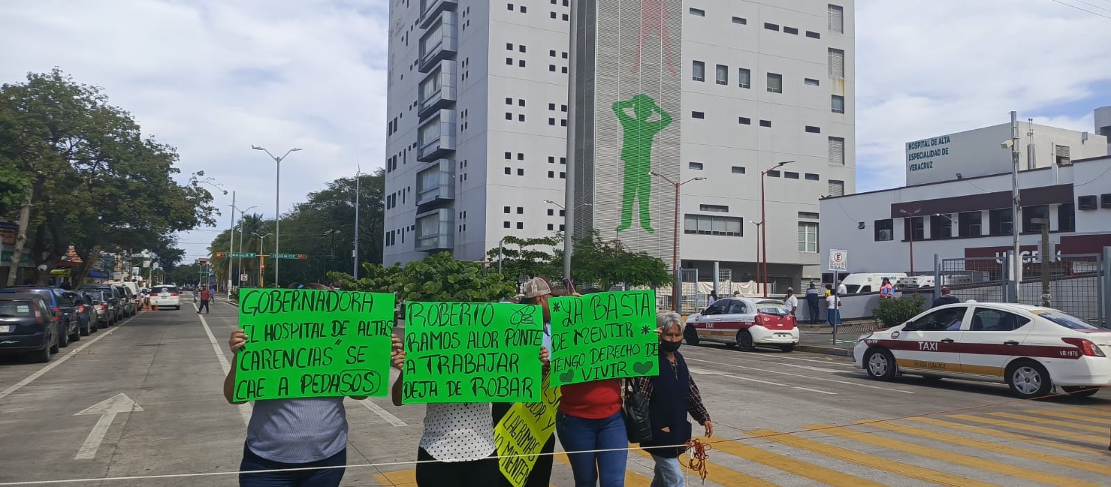 El hospital se cae a pedazos: protestan madres de niños con cáncer en Torre Pediátrica