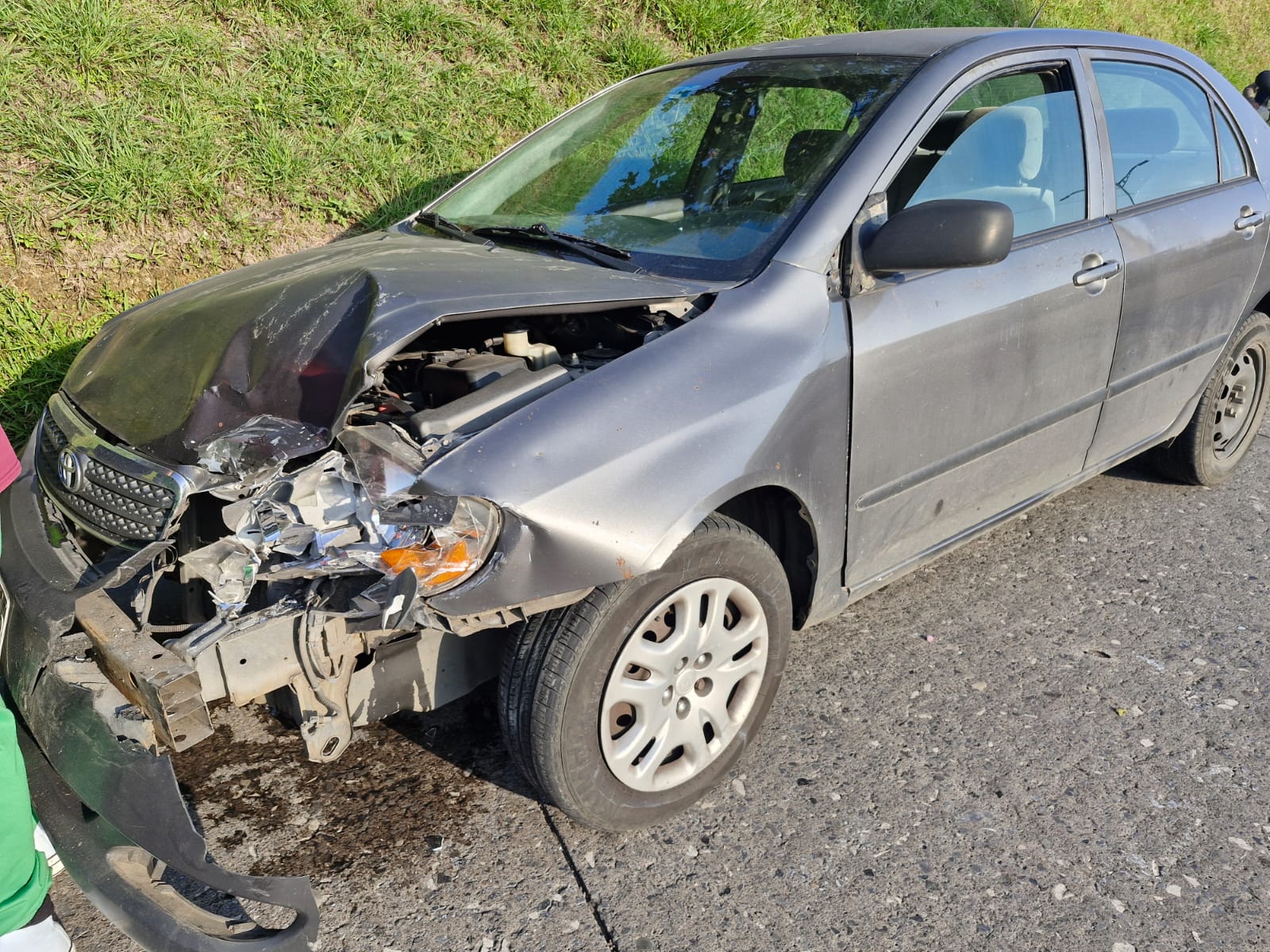 Accidente por alcance en bulevar Tratados de Córdoba deja daños