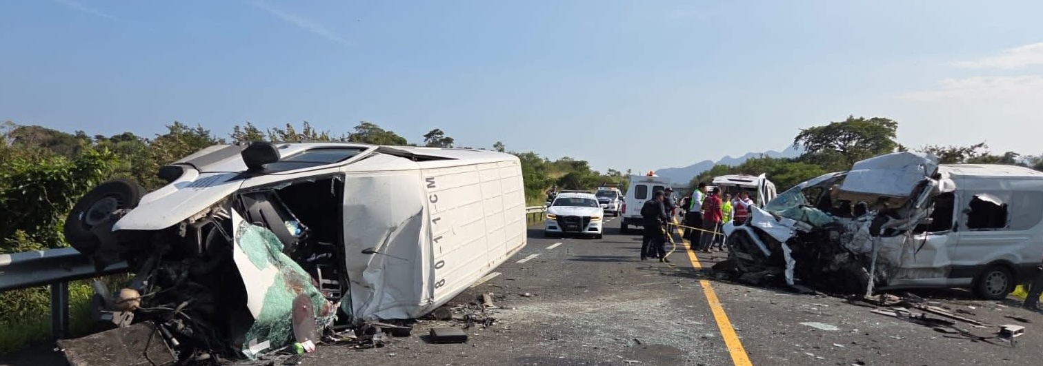 Accidente en Cardel–Poza Rica deja 3 muertos y 10 heridos