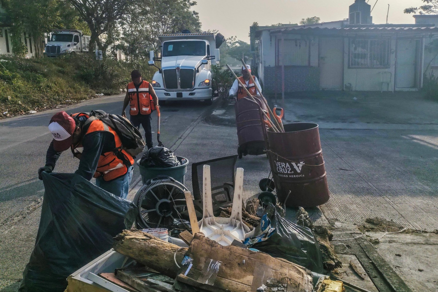 Recolecta ayuntamiento de Veracruz casi 150 toneladas de residuos en Domingo de Descacharrización