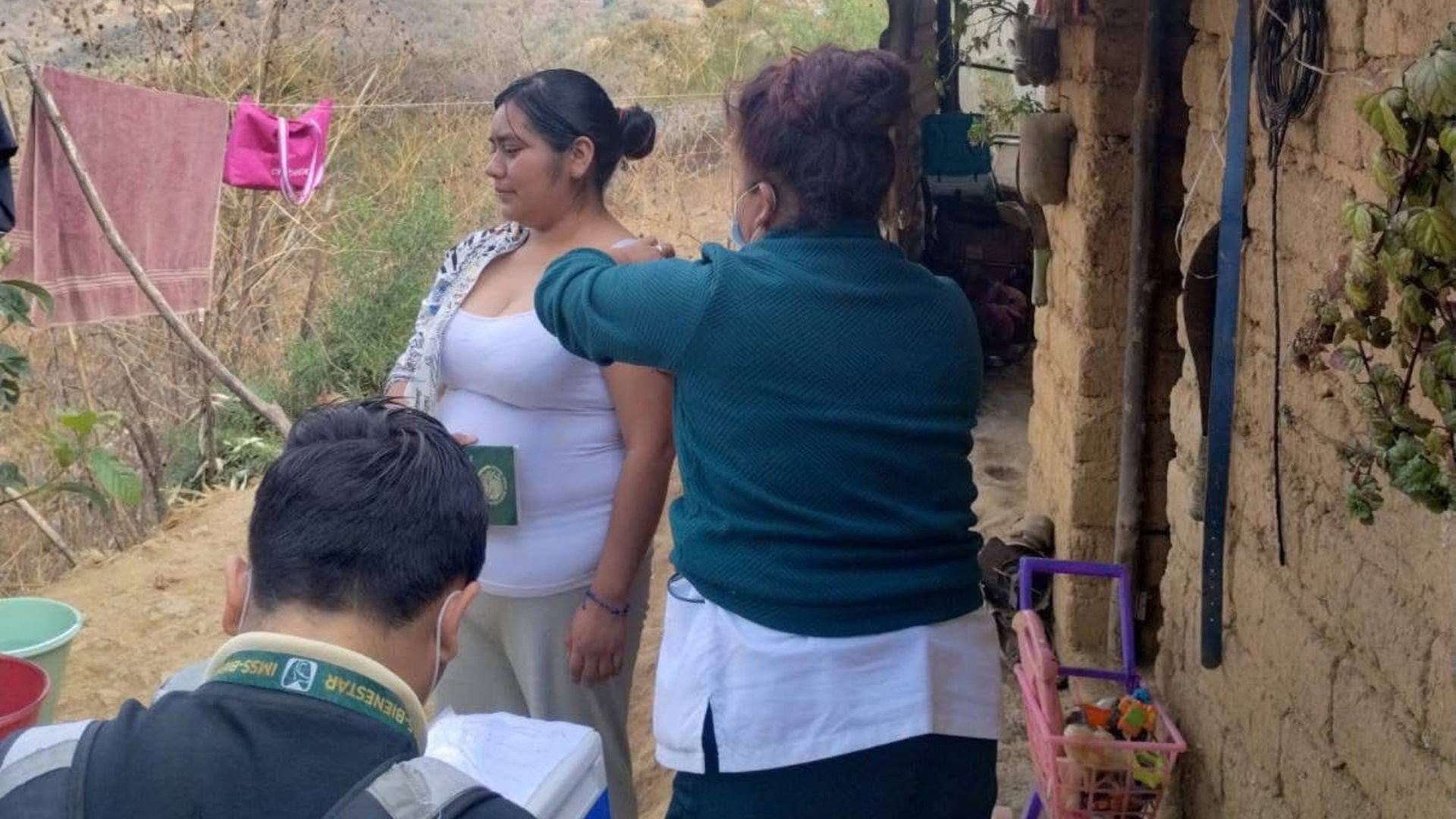 IMSS Bienestar invita a jornada de vacunación contra el sarampión en Medellín de Bravo